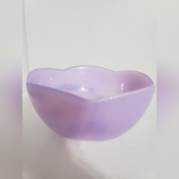 Light purple iridescent bowl - Picture 1 of 8